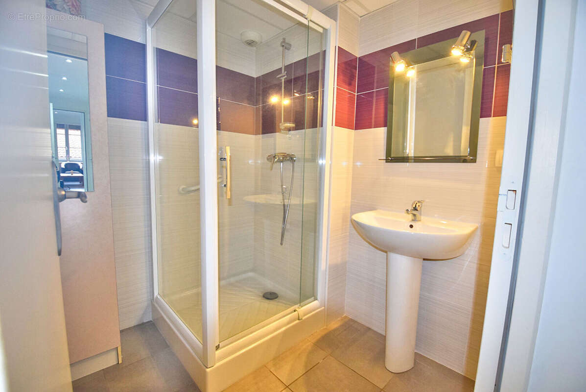 Appartement à L'ARBRESLE
