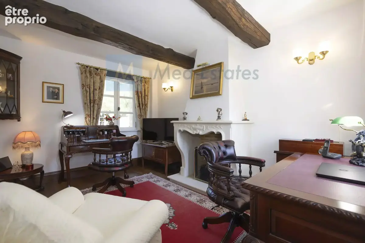 Superbe maison en pierre située à quelques minutes à pied du village de Plan de la Tour. - photo 22