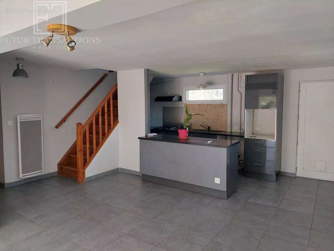 Maison à SAINT-ESTEPHE