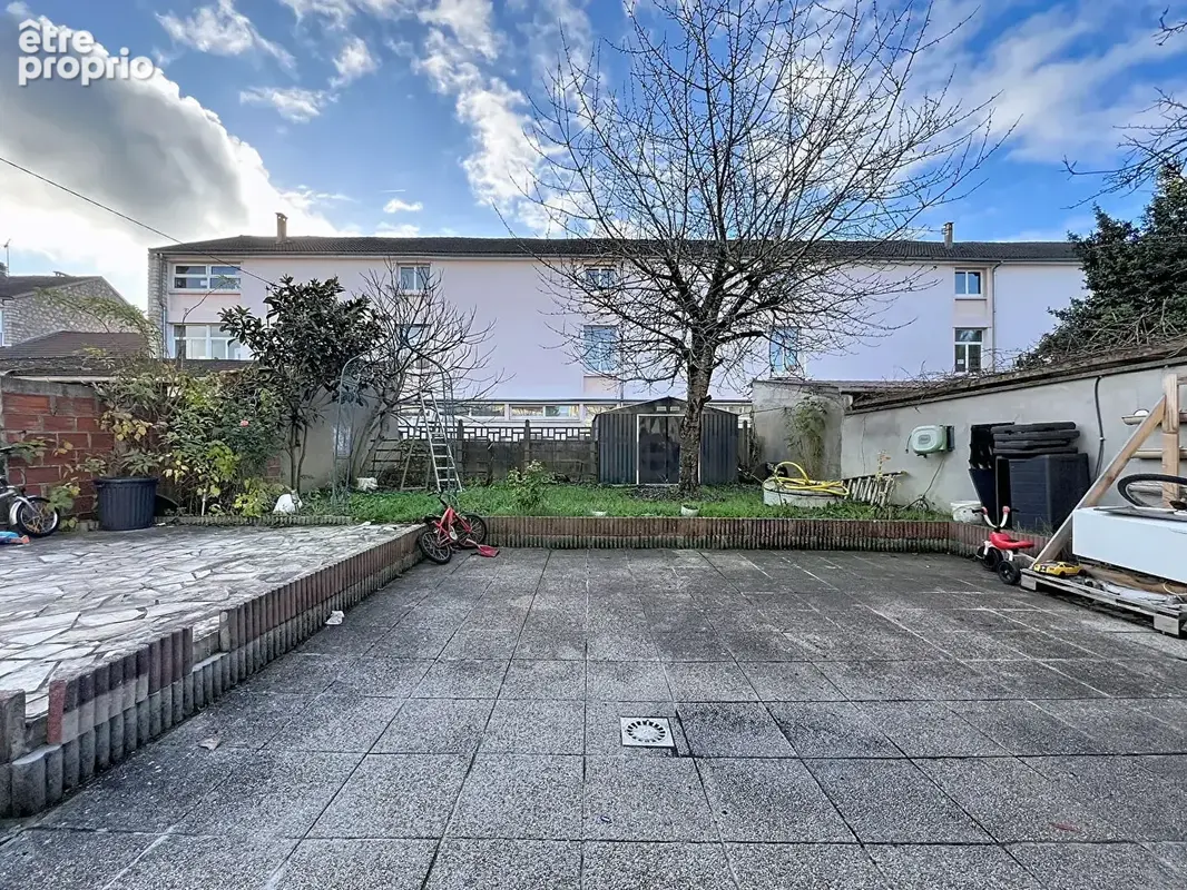 Maison spacieuse à Villeneuve-Saint-Georges, Idéale Famille Nombreuse ou Investisseur - photo 2