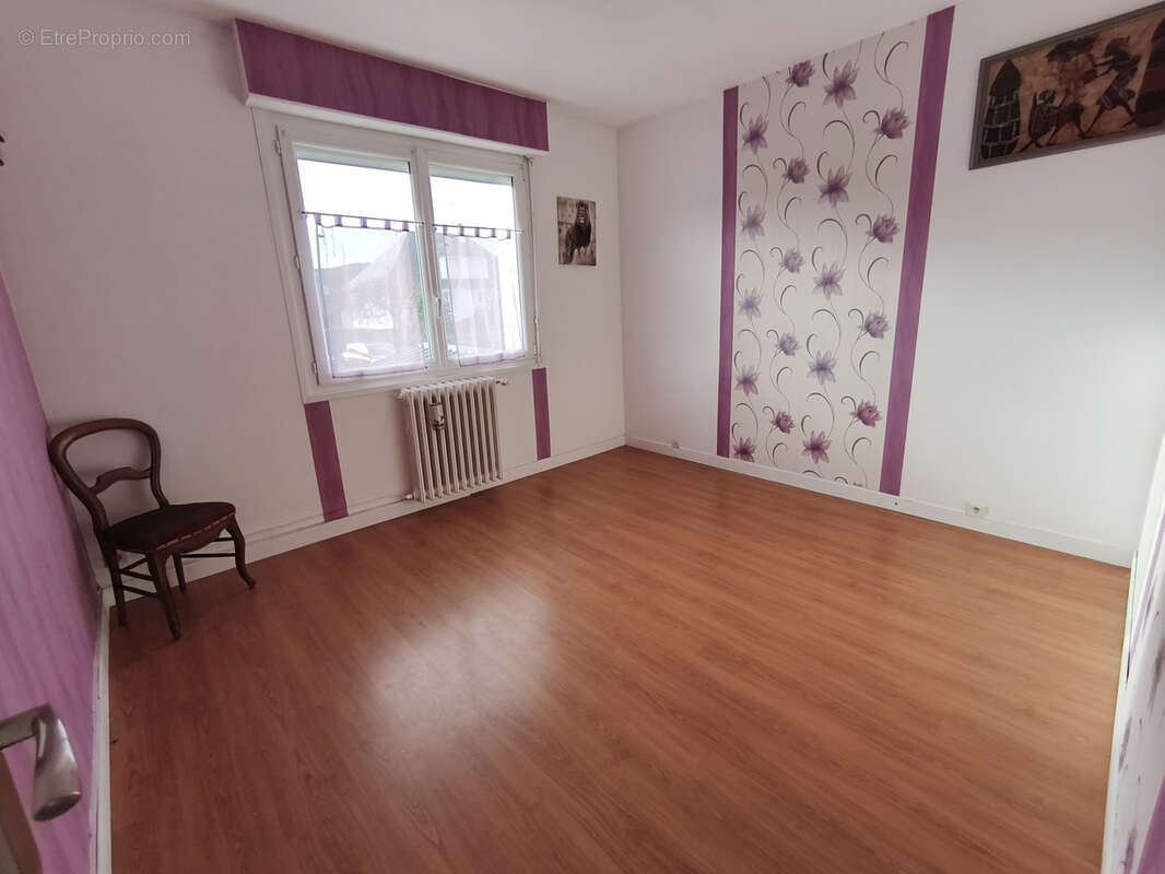 Maison à DONVILLE-LES-BAINS