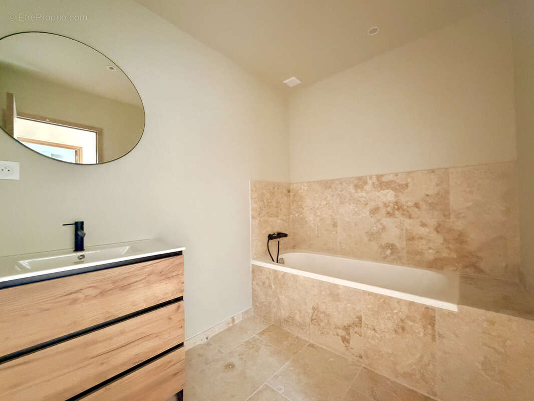 Appartement à QUINCIEUX