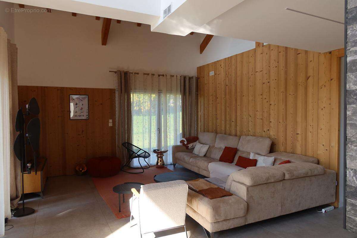 Maison à L'HOPITAL-DU-GROSBOIS