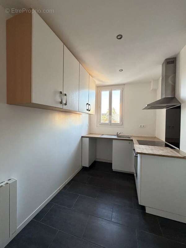 Appartement à LA GARENNE-COLOMBES