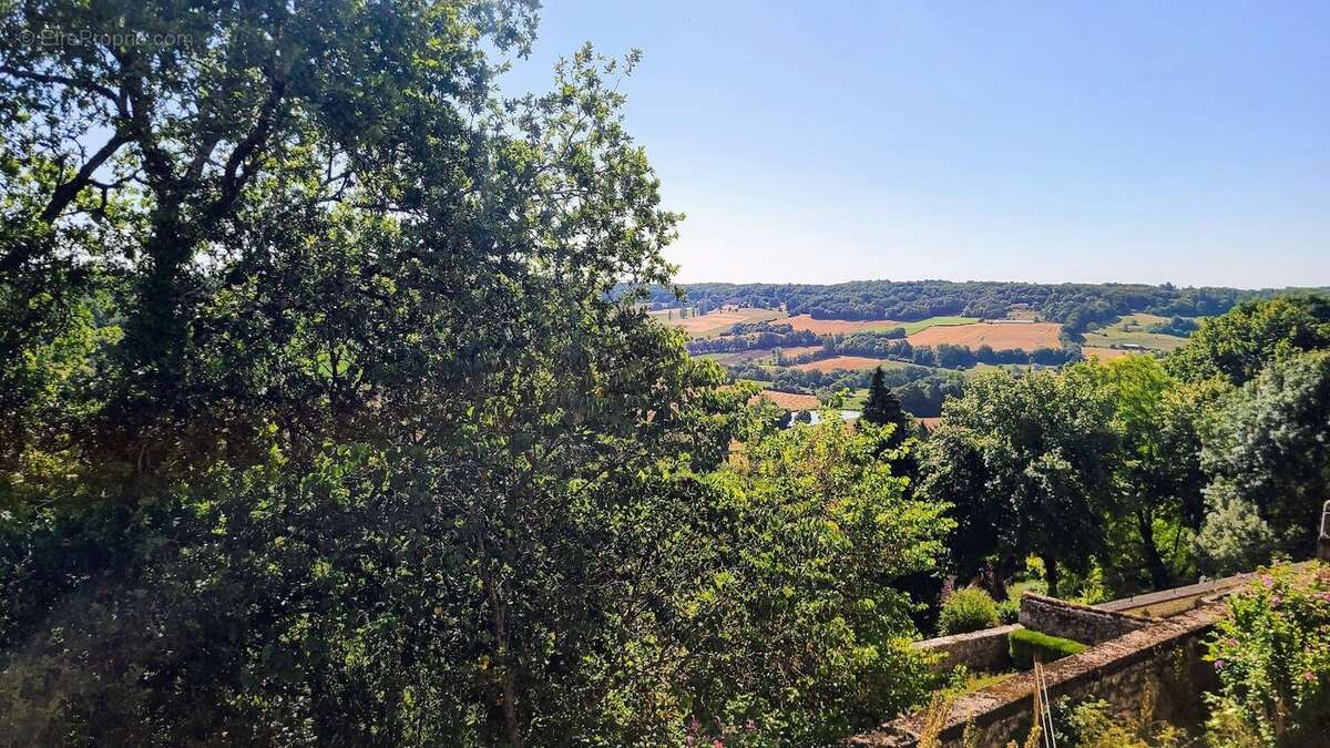 EXCLUSIVITÉ - Un air d'hôtel particulier au coeur du Quercy - photo 4