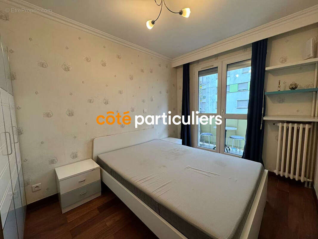Appartement à PARIS-19E
