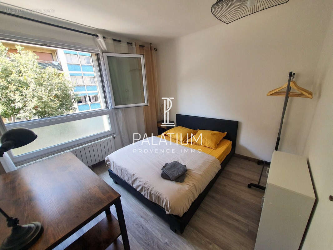 Appartement à MARSEILLE-3E