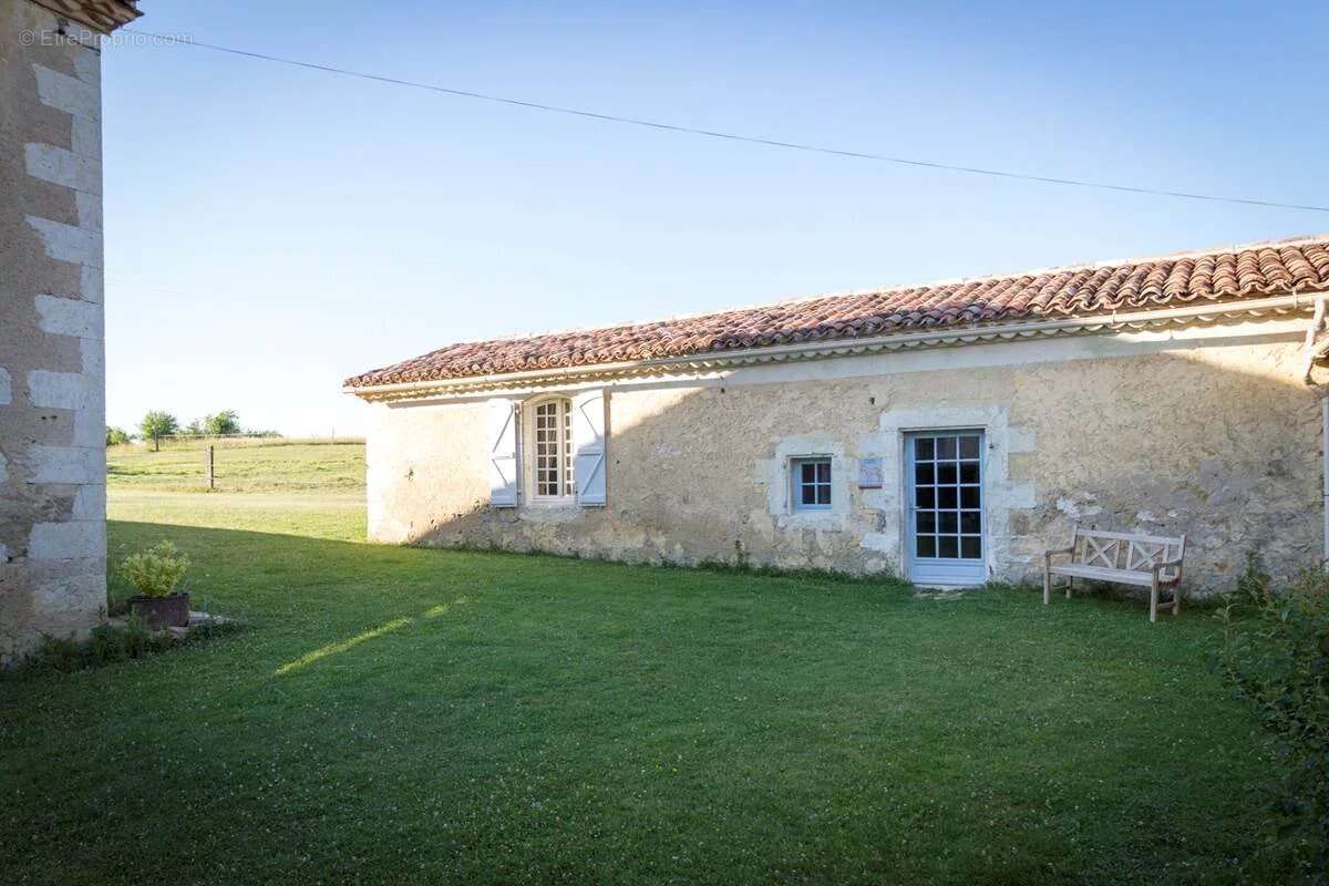 Domaine Gascon de Charme avec Chambres d'Hôtes et Gîtes au Cœur de 14 Hectares de Nature Préservée - photo 21