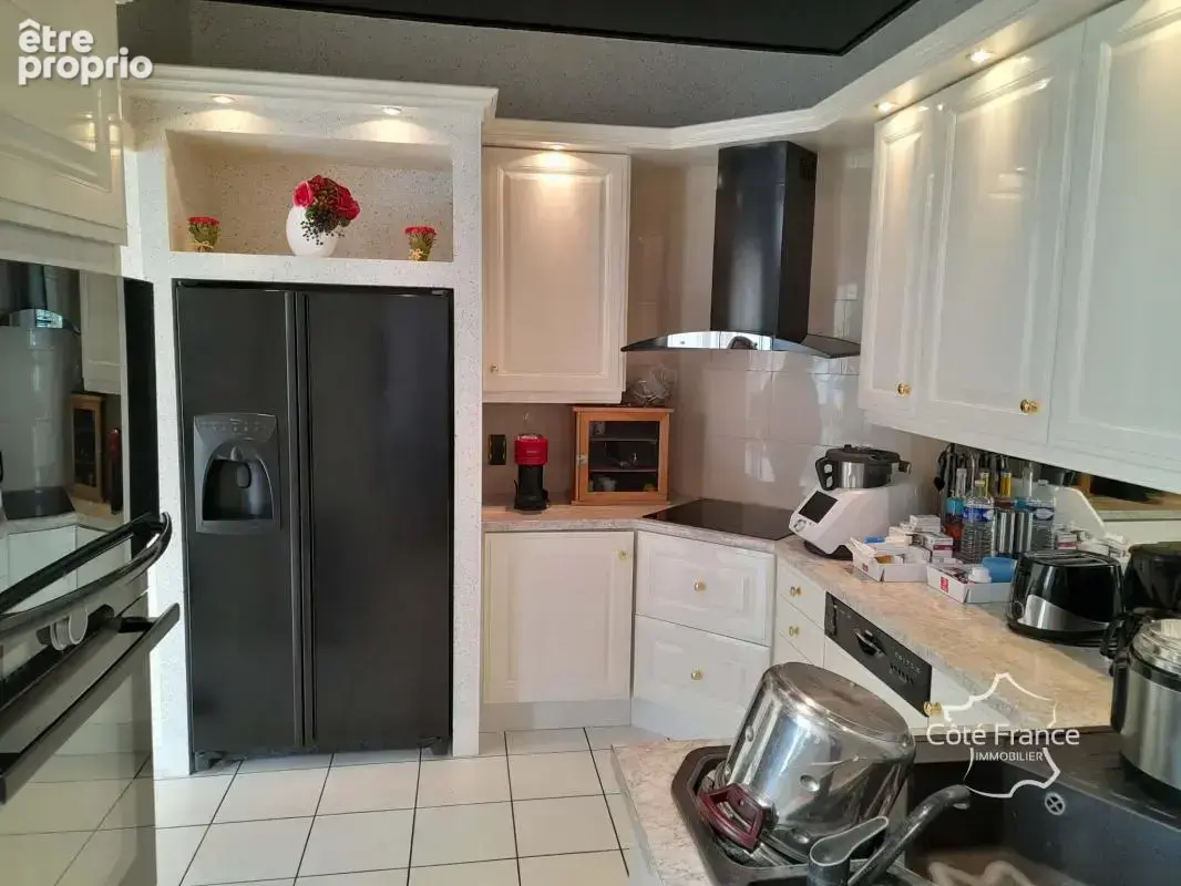 A proximité de tous commerces, lot de 3 maisons avec piscine - photo 18