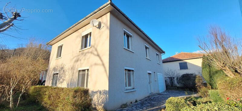 Maison à SAINT-CERE