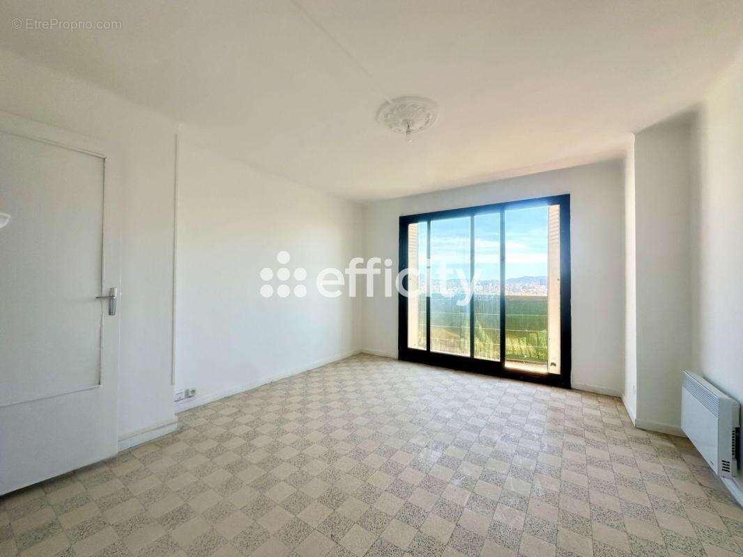 Appartement à MARSEILLE-15E