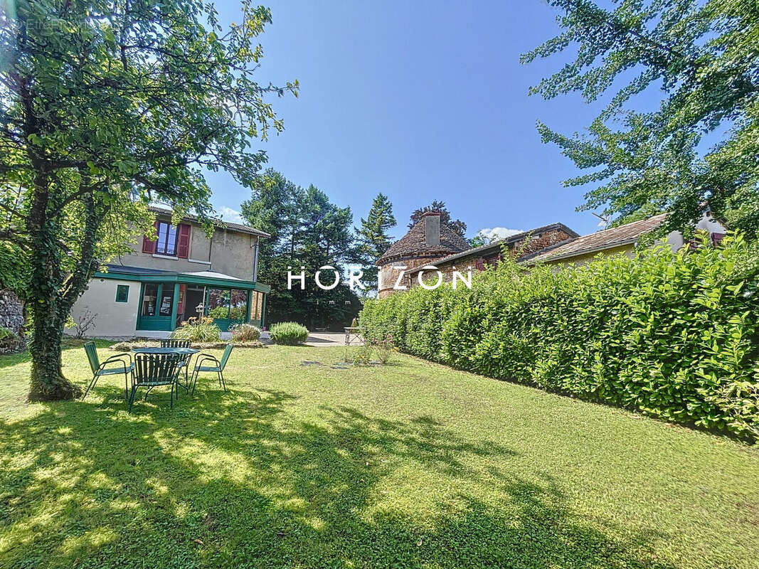 Maison à CHARNAY-LES-MACON