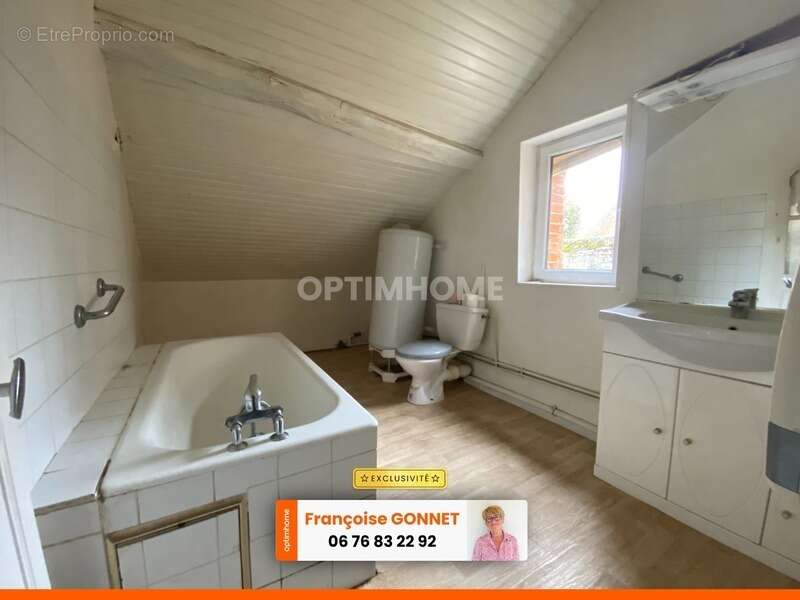 Maison à BRUERE-ALLICHAMPS