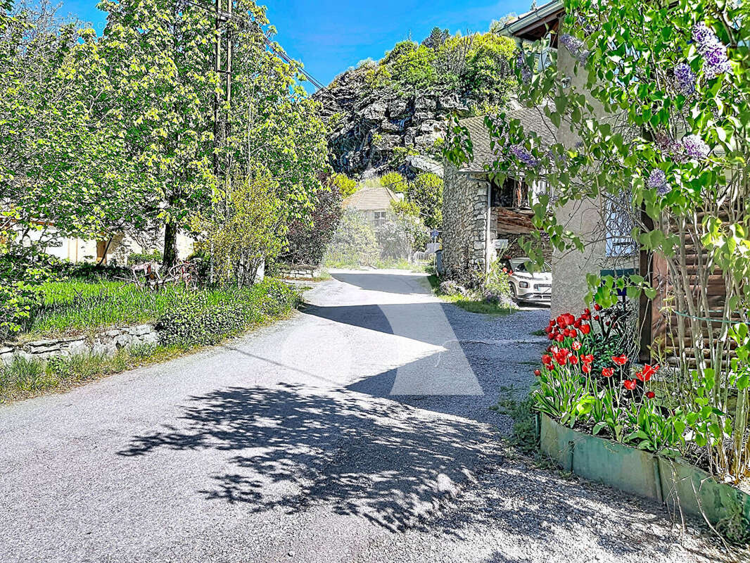 Maison à LA ROCHE-DES-ARNAUDS