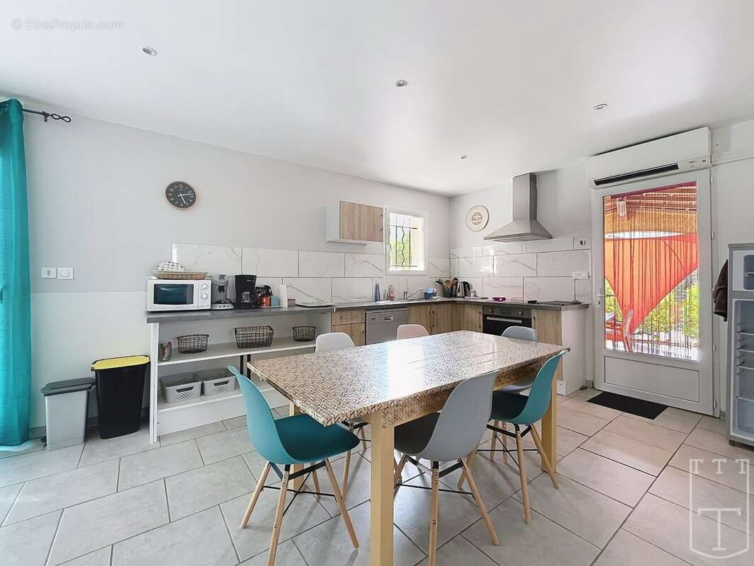 Maison à VALLON-PONT-D&#039;ARC