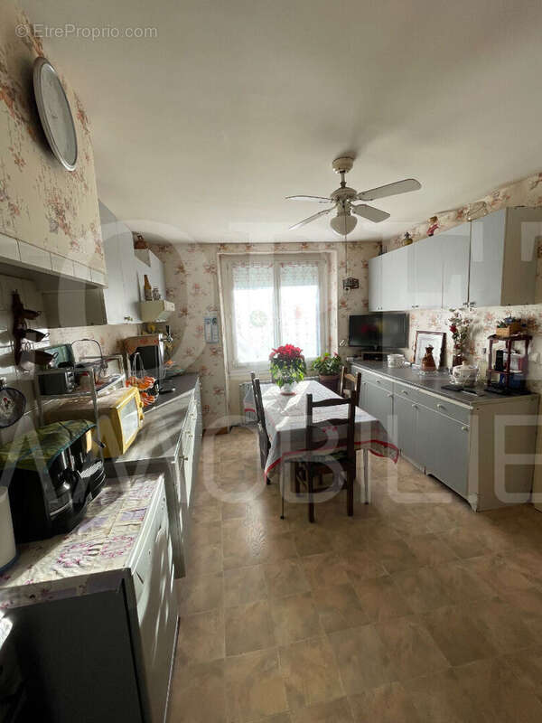 Maison à LABRUGUIERE