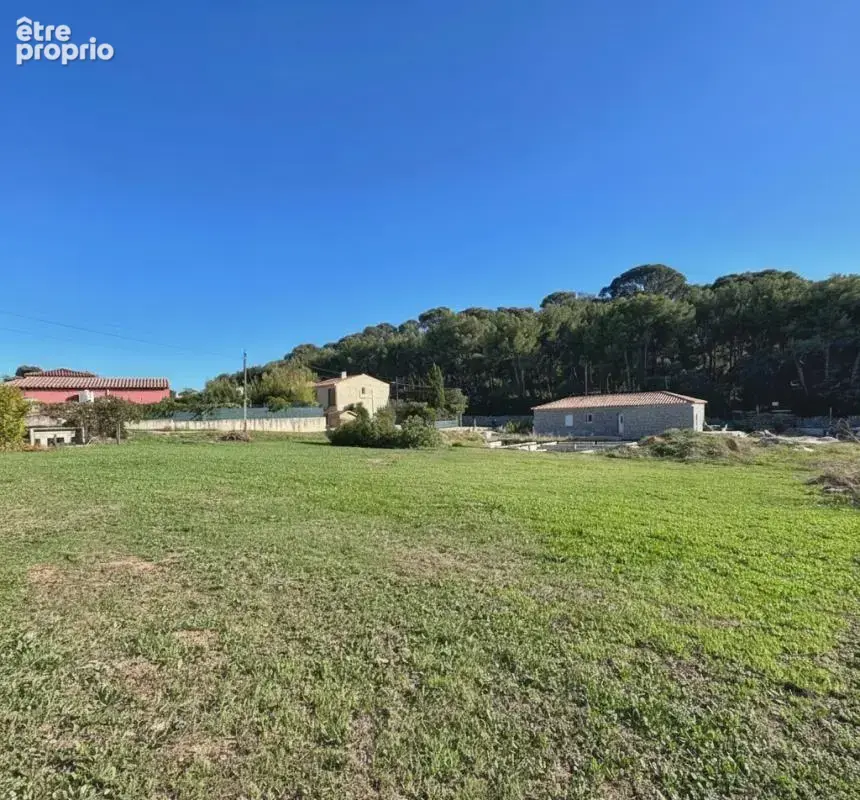 OLLIOULES. Terrain de 564 m2 libre choix constructeur avec permis de construire - photo 2