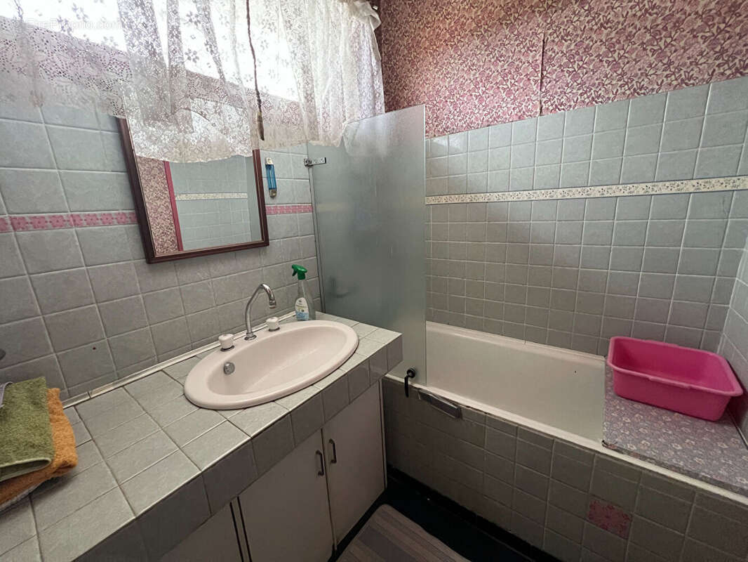 Maison Gan  centre - 111 m2 - photo 6