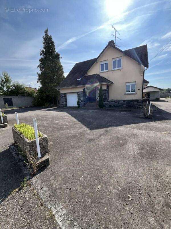 Maison à SAINT-SAUVEUR