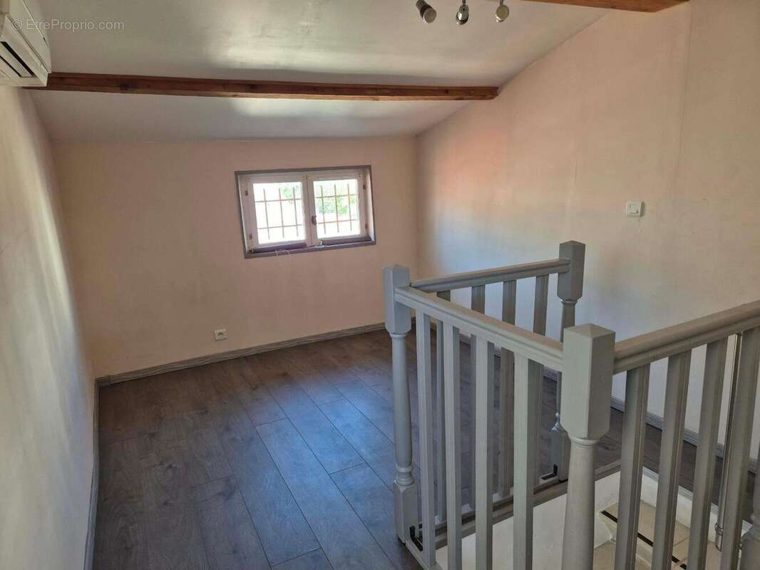   - Appartement à DRAGUIGNAN