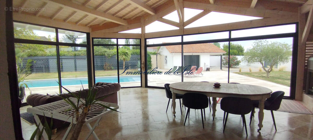 Maison à CHAMPCEVINEL