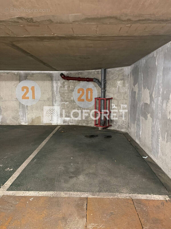 Parking à PARIS-13E