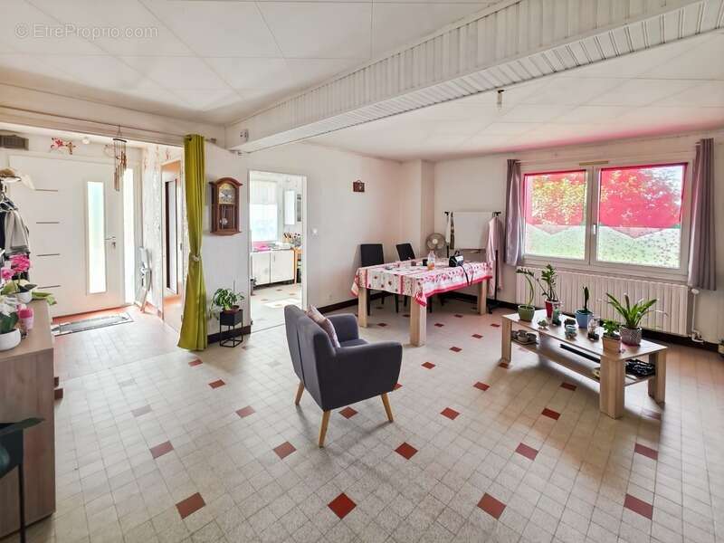 Maison à PERRIGNY