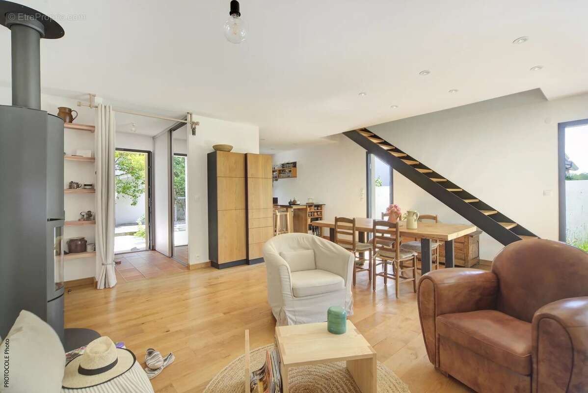 Tournefeuille, Maison T5 récente de 140 M² avec terrasse et jardin - photo 7