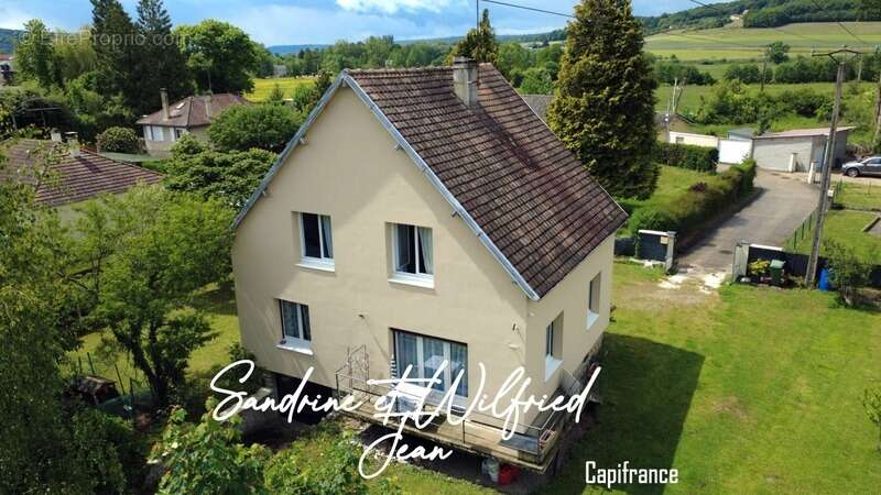 Maison à CHARLEVAL