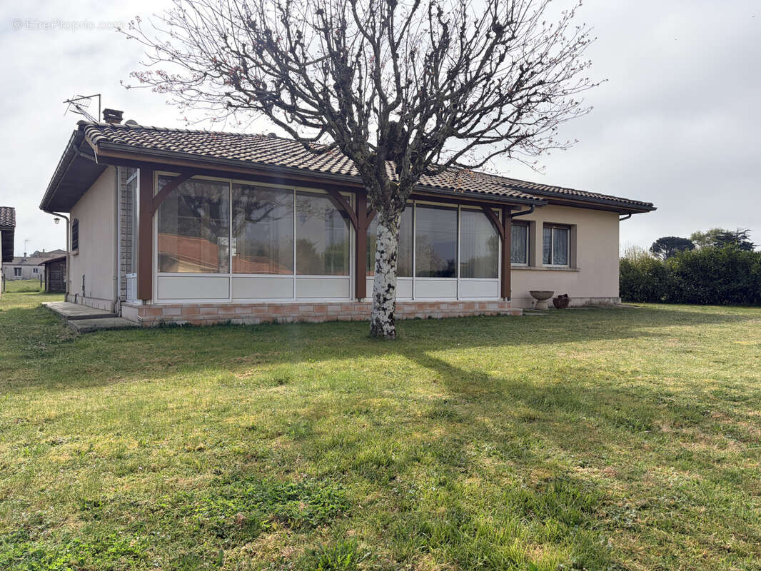 Maison à SARBAZAN
