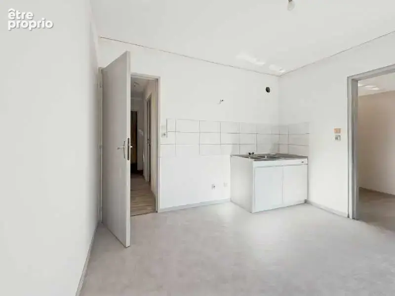 Appartement 3 pièces 67 m² à vendre à Pont-De-Roide (25150) - photo 3
