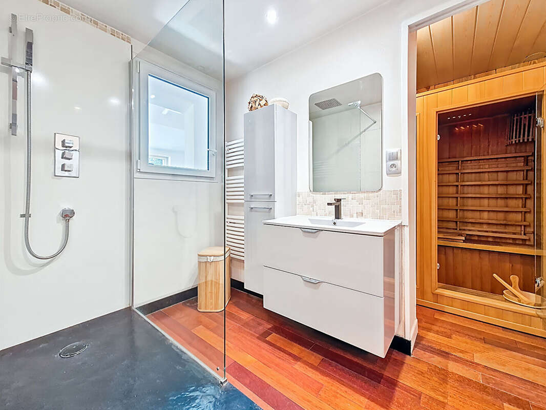 Maison à SAINT-BARTHELEMY-D&#039;ANJOU