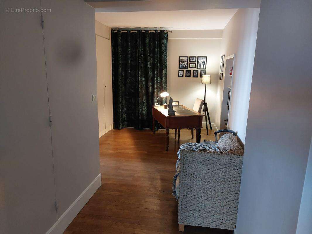 Appartement à PIERRE-BENITE