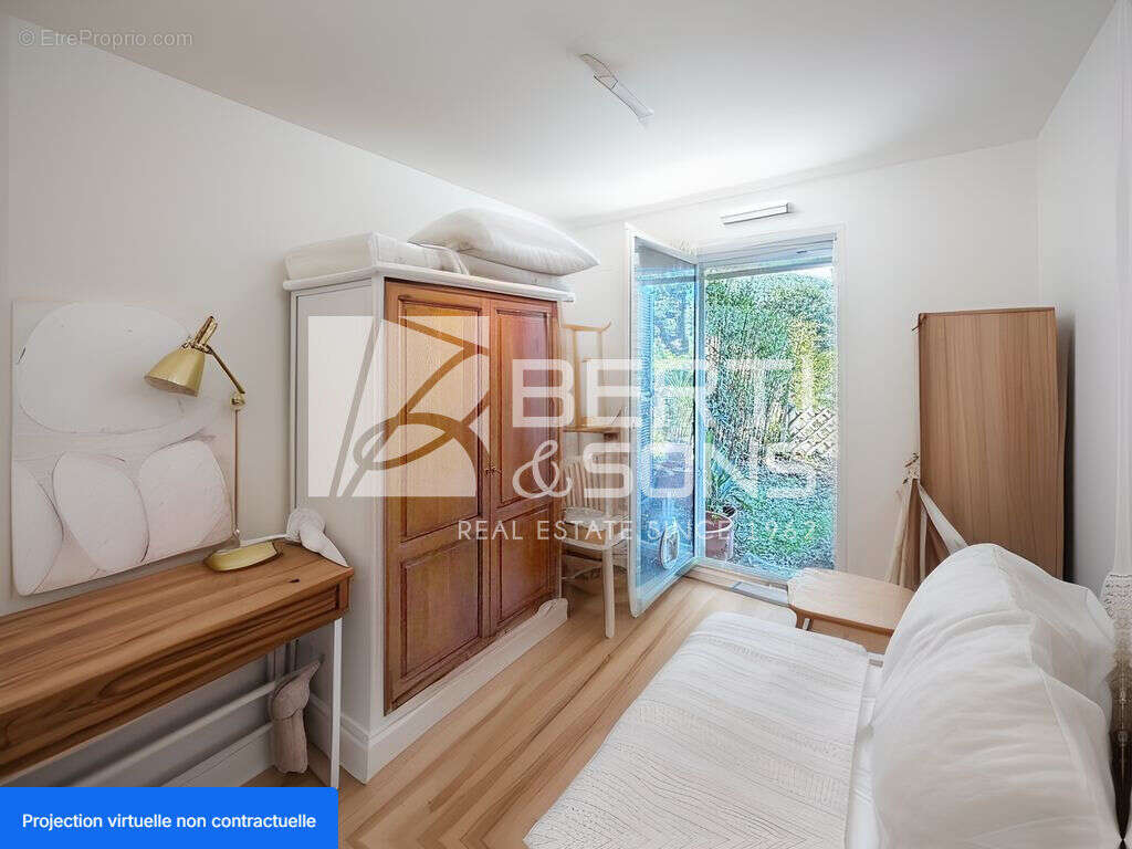 Appartement à MANDELIEU-LA-NAPOULE