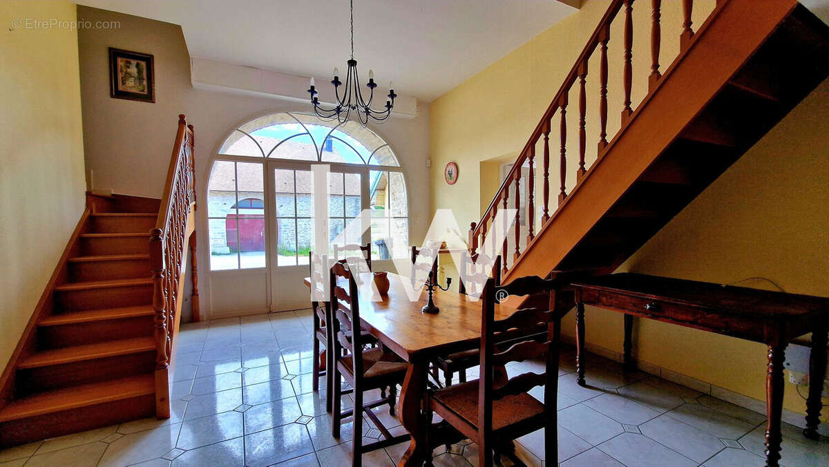 Maison 133 m² à Lantenne-Vertiere  - photo 9