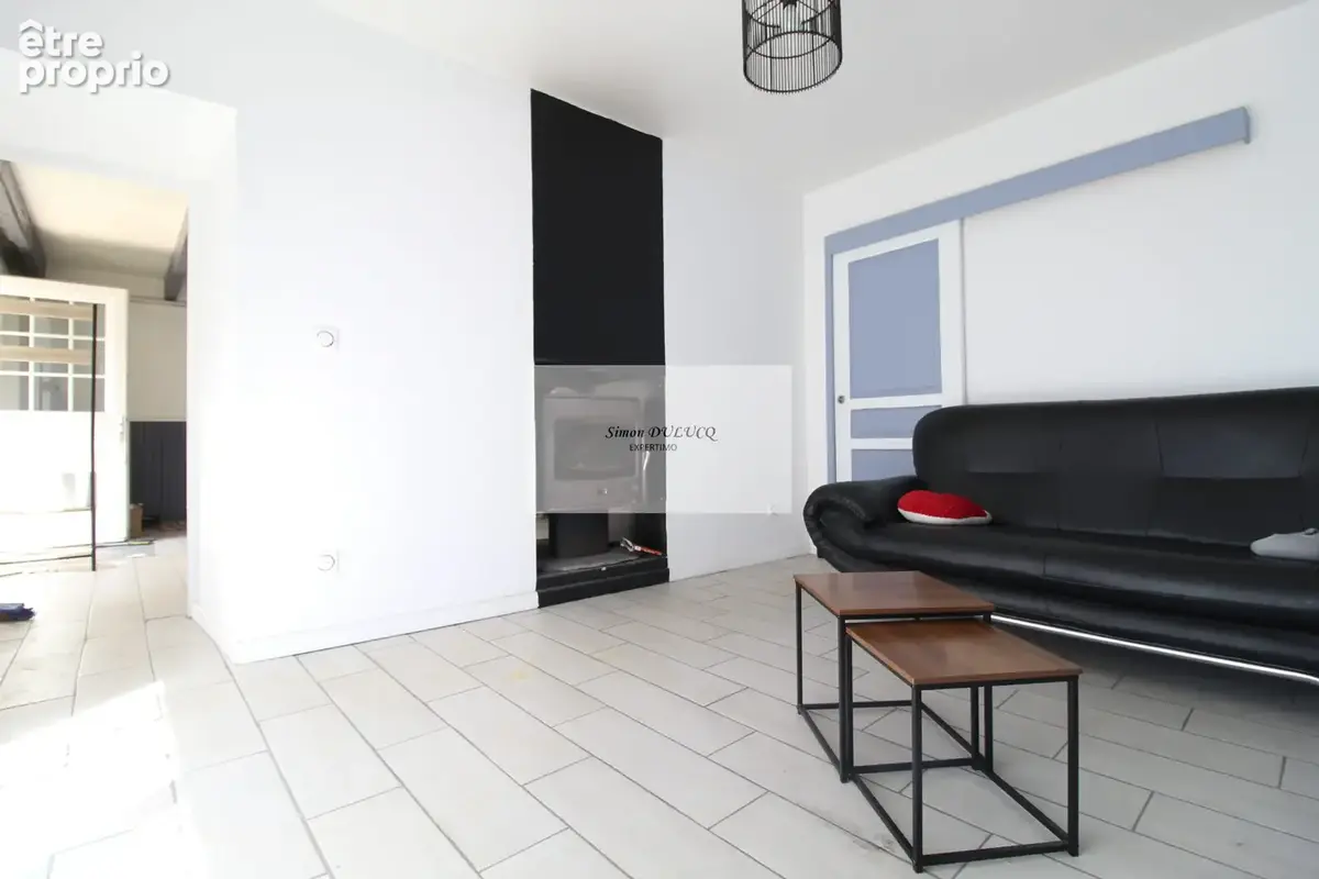 Maison de village avec terrain constructible, calme, terrasse et beau potentiel - photo 8