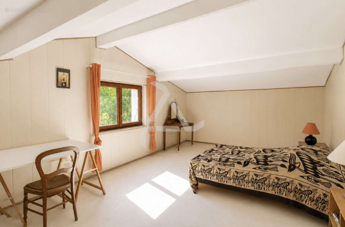 Maison t7 en pierre de taille granite à 15 mn au sud porto-vecchio - photo 17