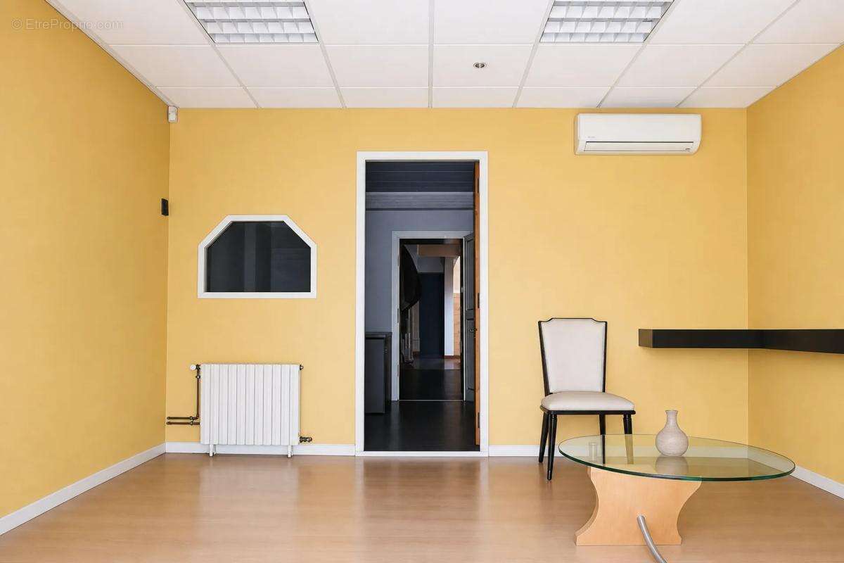 Maison de 5 pièces - 108 m²  en vente à La Châtre - photo 4