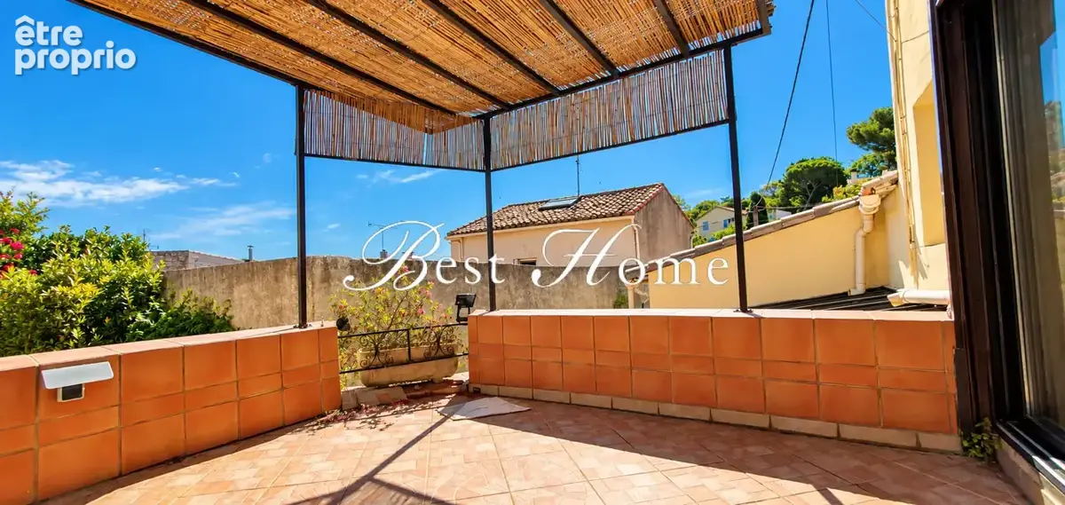 A vendre   CROIX DE FER Maison de ville de type 3 avec studio  et chambre indépendante,  Terrasses et garage - photo 2