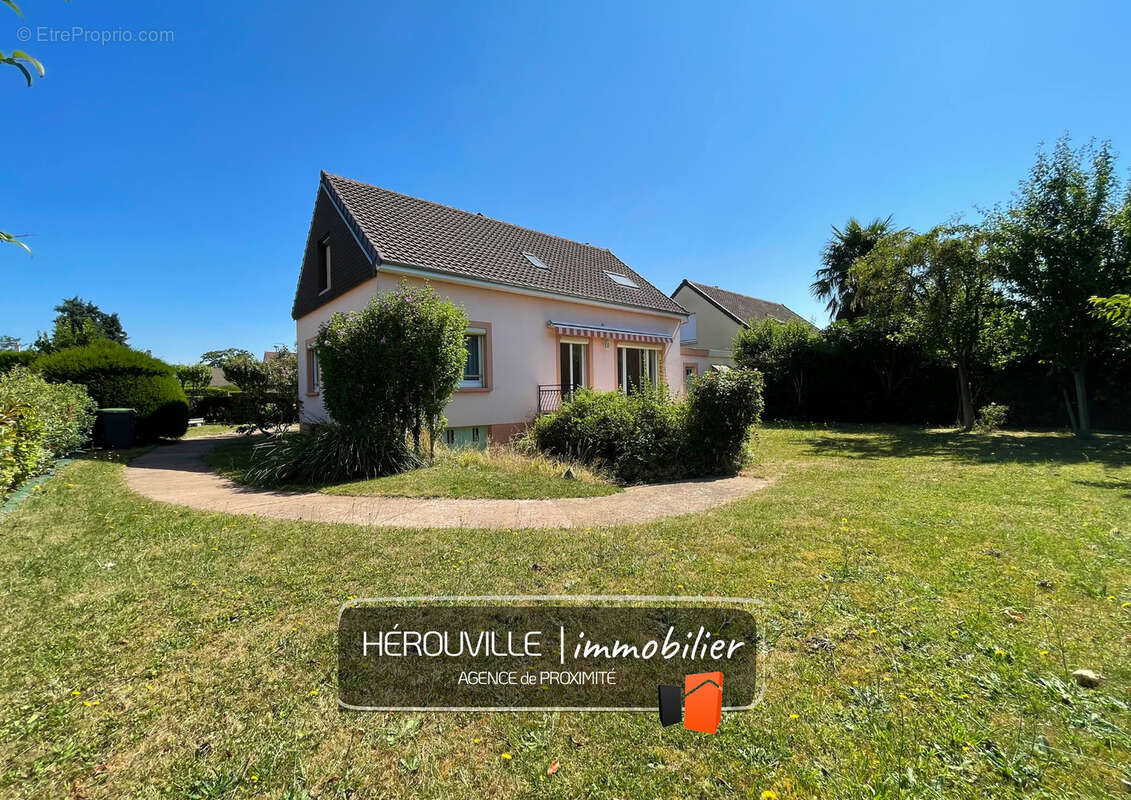 Maison à HEROUVILLE-SAINT-CLAIR