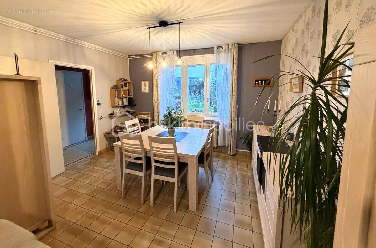 Maison à MONCHY-SUR-EU