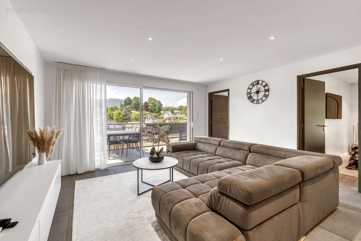 Appartement à SAINT-JEOIRE-PRIEURE