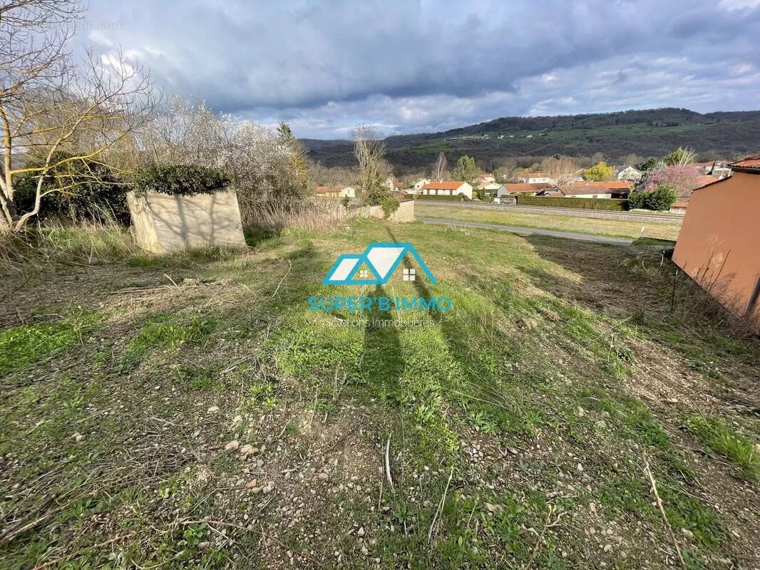 Terrain à BRASSAC-LES-MINES