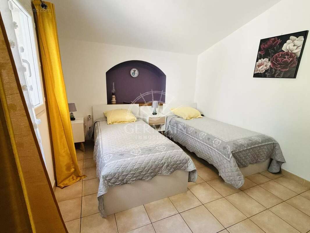 Maison à L'ISLE-SUR-LA-SORGUE