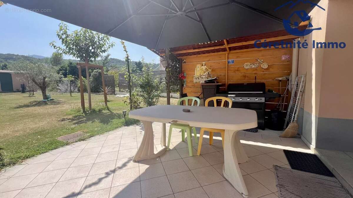 Villa lumineuse grand terrain - photo 11