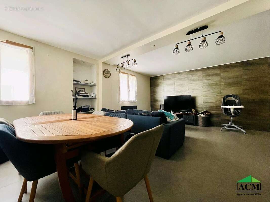 Maison à MERY-SUR-OISE