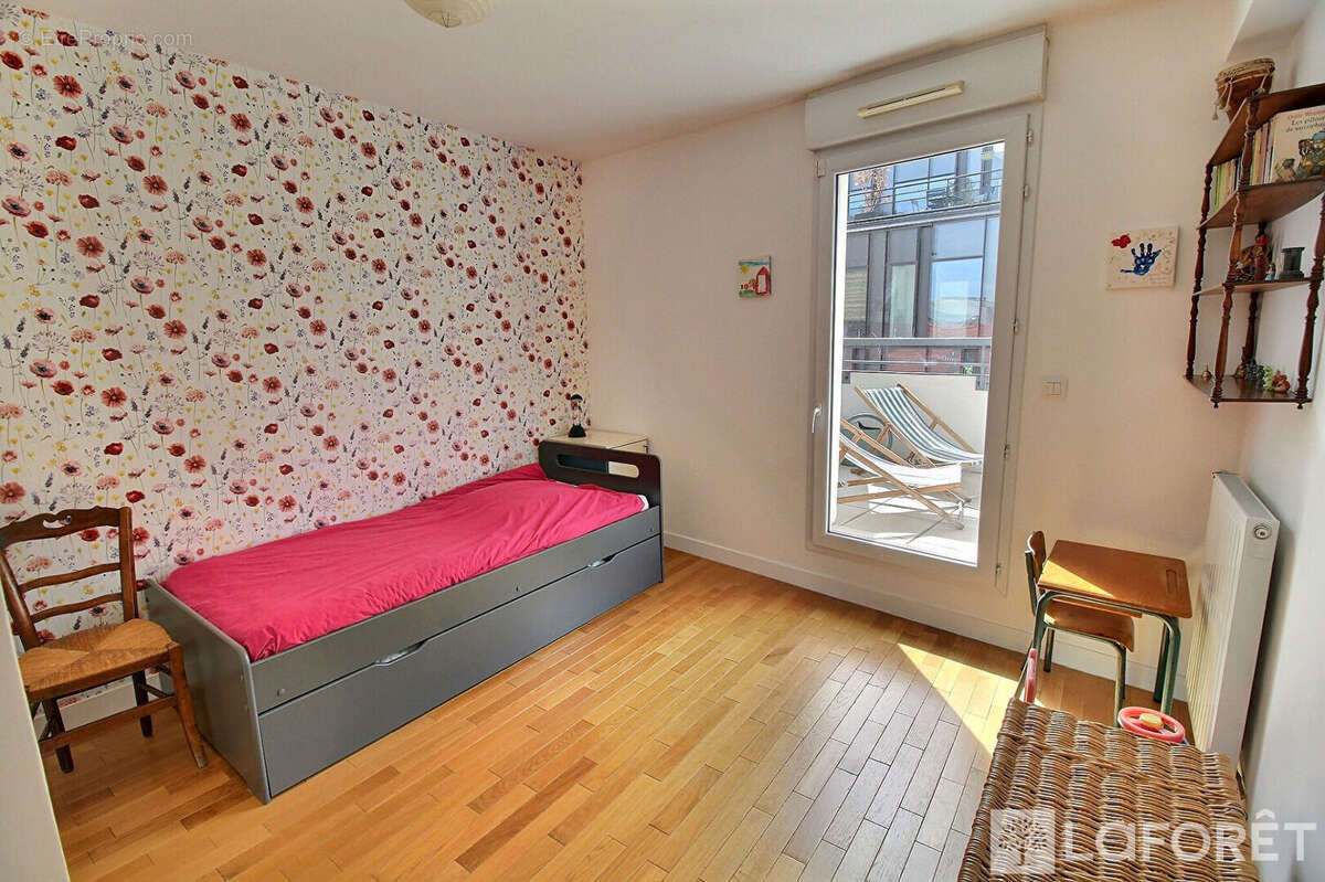 Appartement à LA GARENNE-COLOMBES