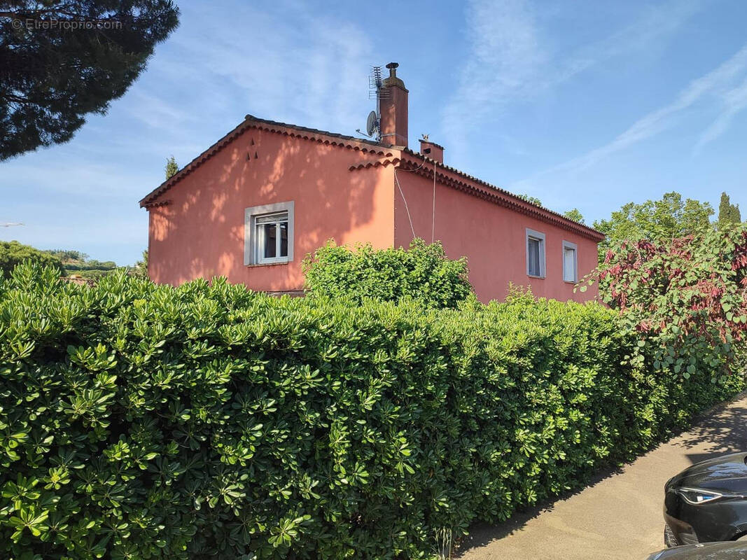 Appartement à COGOLIN