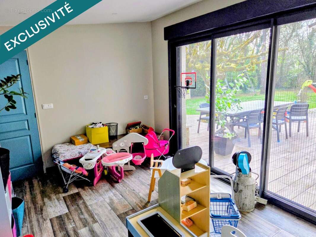 Maison 180 m² à La Creche  - photo 5
