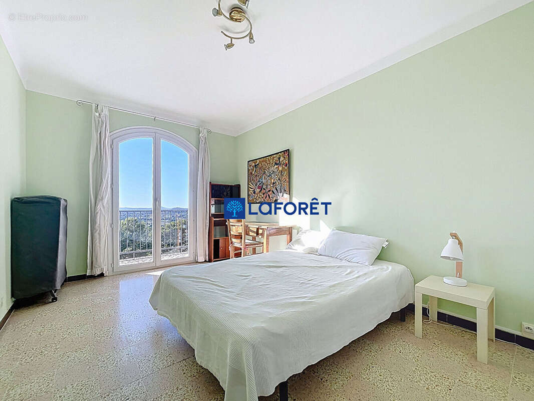 Maison à CARQUEIRANNE